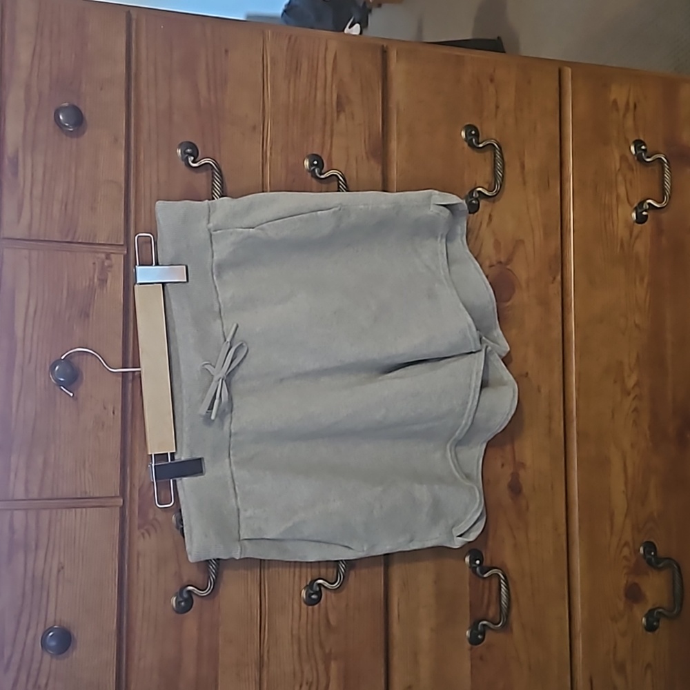 Lululemon Cashmere bkend shorts